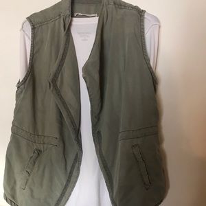 Fashion vest